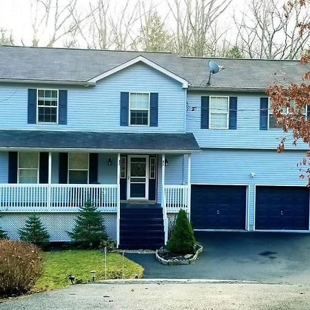 *Amenity-Filled Waterfront Oasis @Saw Creek Estates Near Waterfalls And Hiking* East Stroudsburg Eksteriør billede