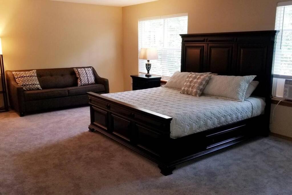 *Amenity-Filled Waterfront Oasis @Saw Creek Estates Near Waterfalls And Hiking* East Stroudsburg Eksteriør billede
