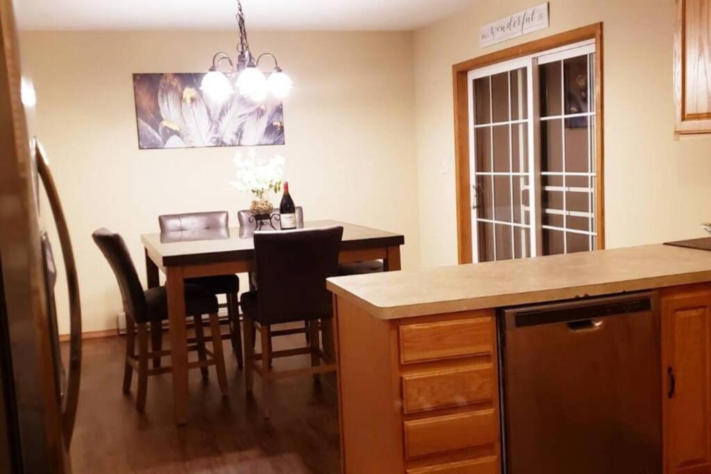 *Amenity-Filled Waterfront Oasis @Saw Creek Estates Near Waterfalls And Hiking* East Stroudsburg Eksteriør billede