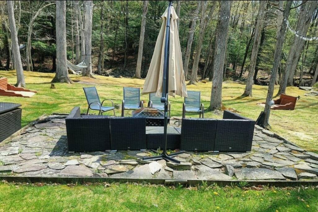 *Amenity-Filled Waterfront Oasis @Saw Creek Estates Near Waterfalls And Hiking* East Stroudsburg Eksteriør billede